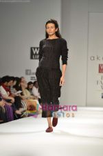 Model walks the ramp for Gaurav Gupta show on Wills Lifestyle India Fashion Week 2011 - Day 1 in Delhi on 6th April 2011 (20).JPG